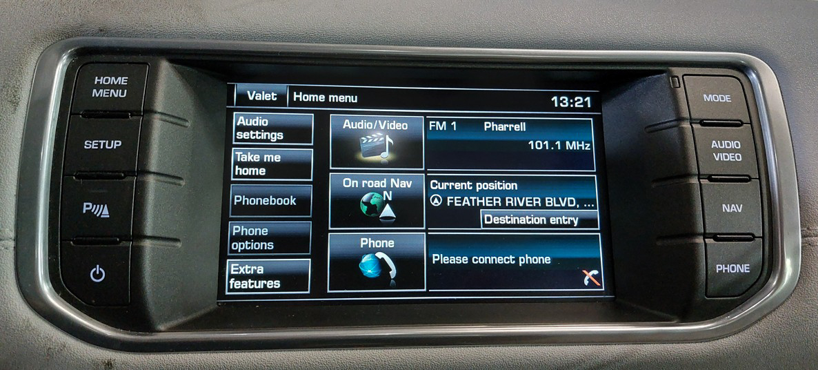 2014 EVOQUE (L538) FRONT GPS NAVIGATION PHONE MEDIA INFORMATION DISPLAY SCREEN — exact item pictured